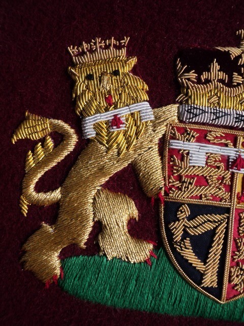 embroidered-royal-coat-of-arms-10