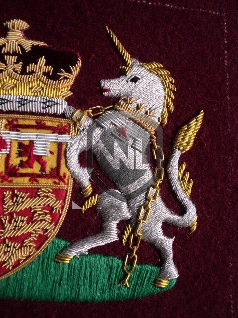 embroidered-royal-coat-of-arms-9